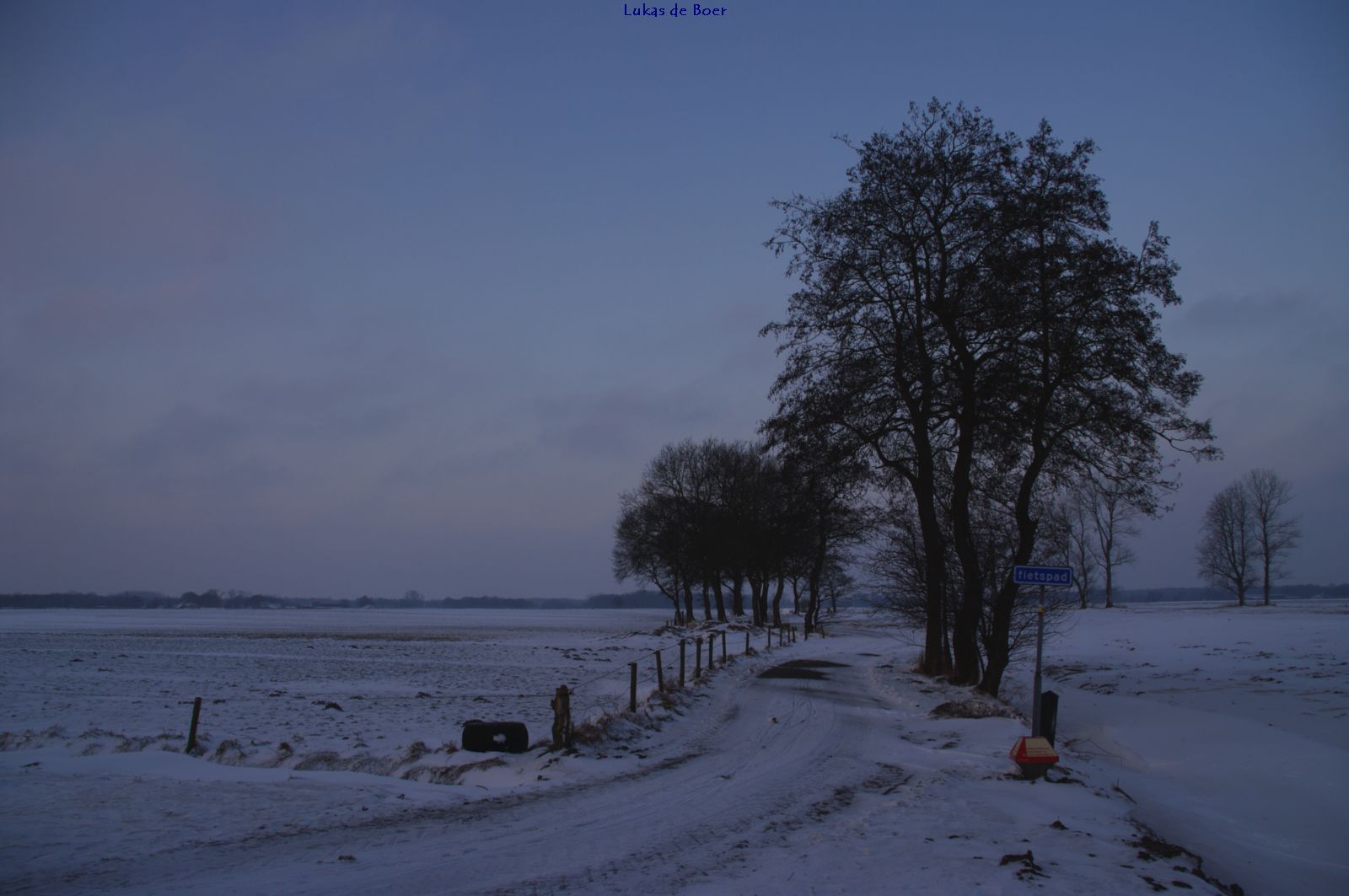 FOTO2224.JPG - Achetr Leuingewolde, bij het fietspad naar Leek